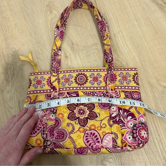 Vera Bradley Retired Bali Gold Libby Yellow Pink Floral Paisley Shoulder Bag - Picture 5 of 6